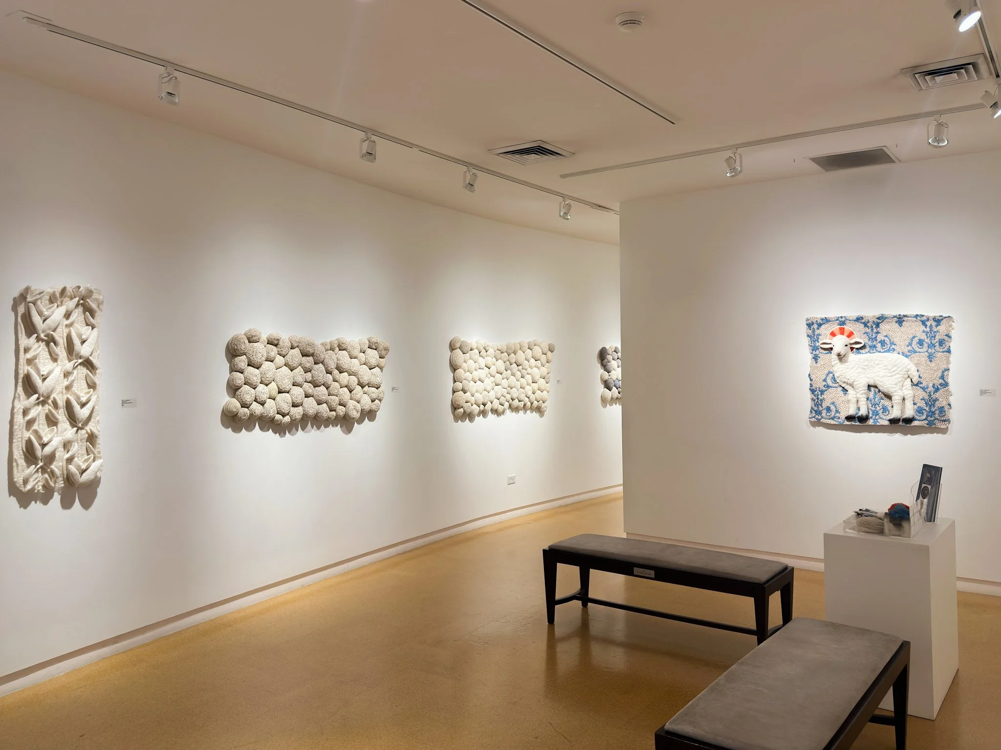 Hand in Hand Gallery View