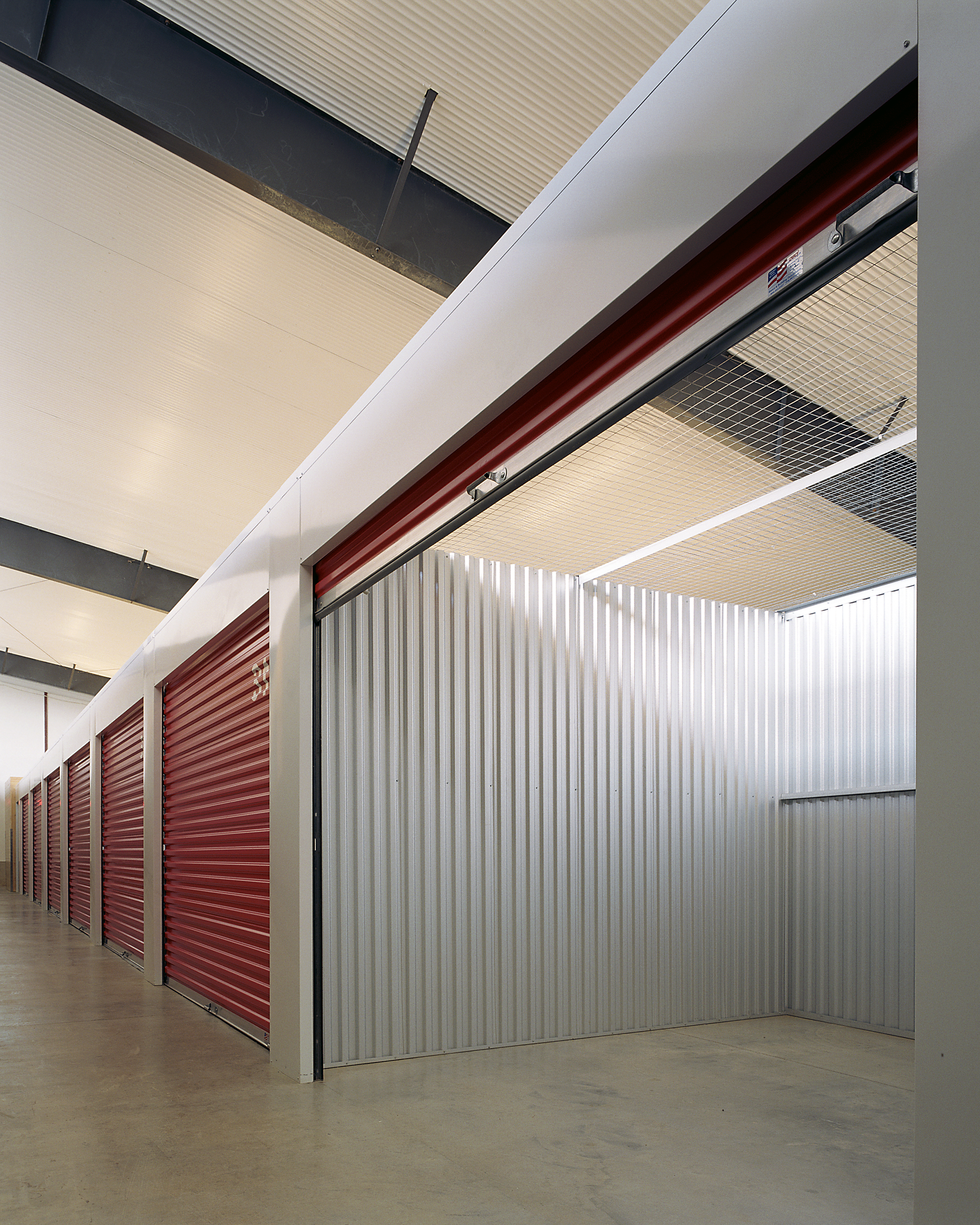 3 501508 interior of storage unit and hall.jpg