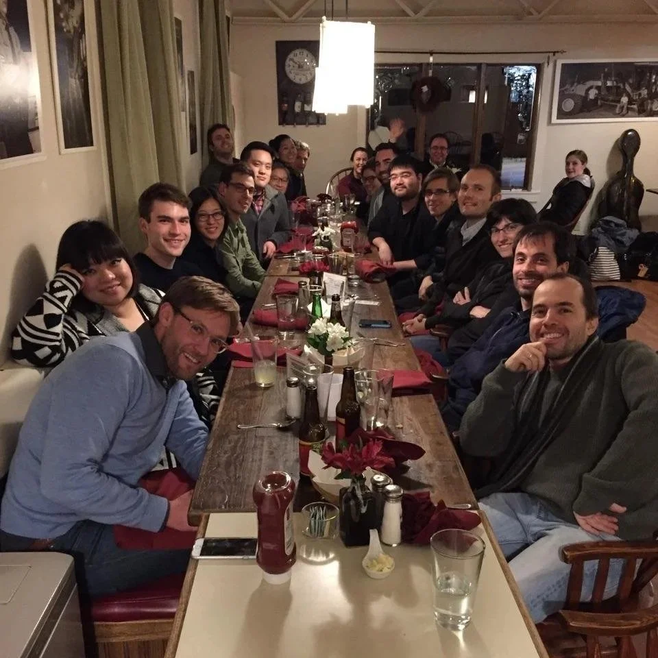 Dining+with+ECCO.jpg