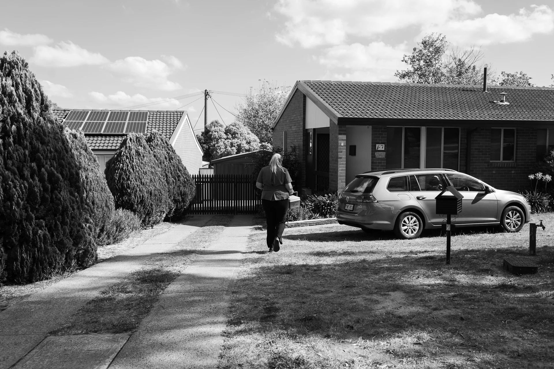 Dr Fiona Starr on her way to perform a home euthanasia. 3 April, 2018.