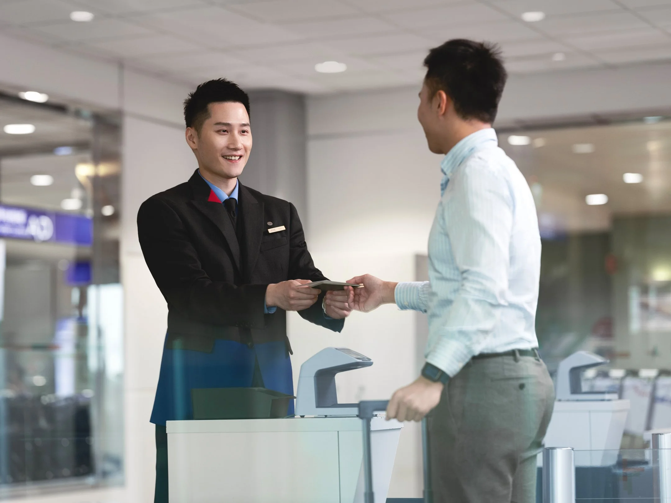 GROUND_STAFF_03.jpg