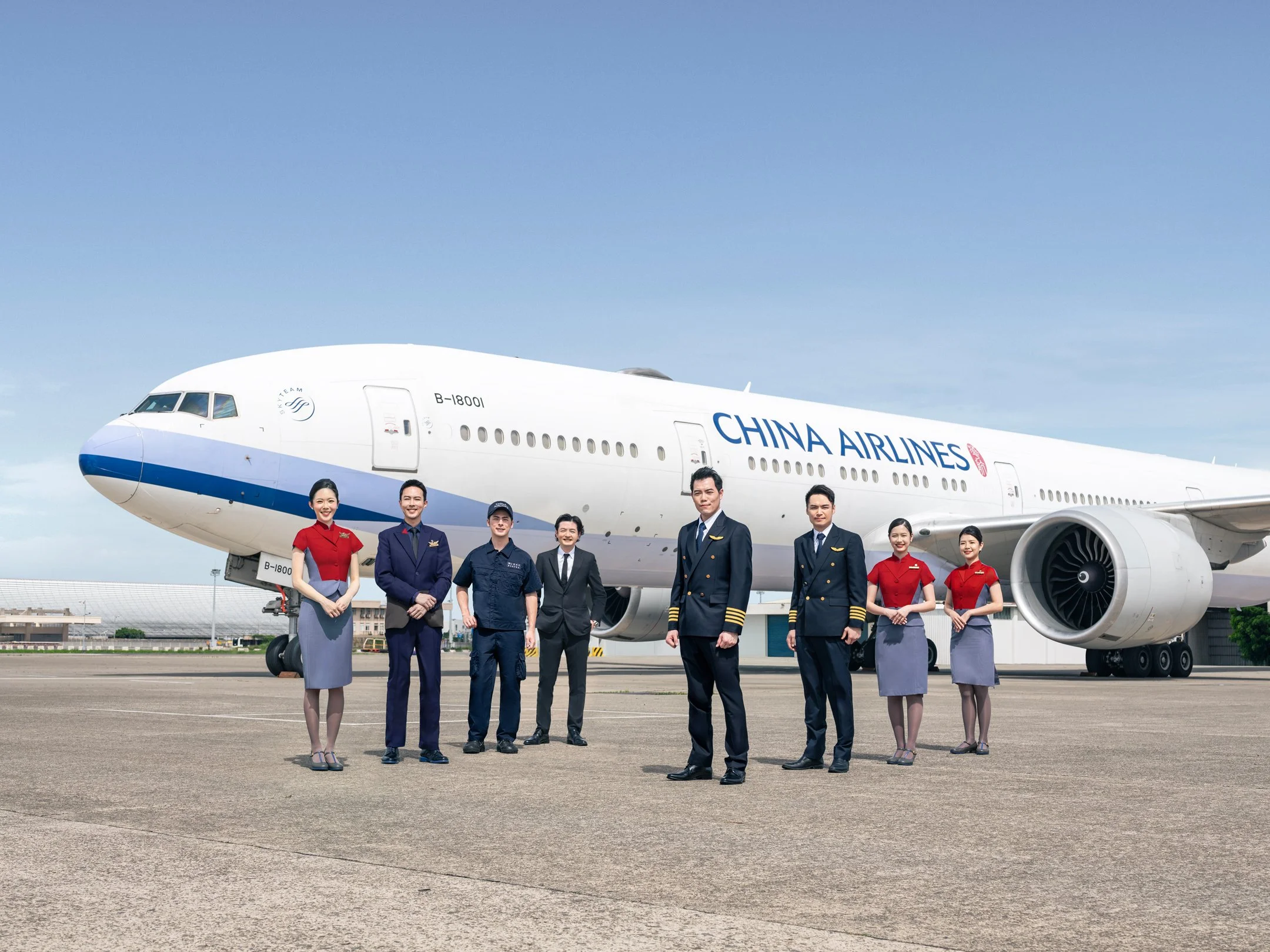 GROUP_PHOTO_02.jpg