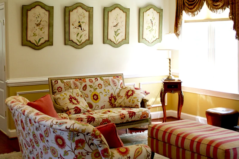 Vienna Manor Living Room 2