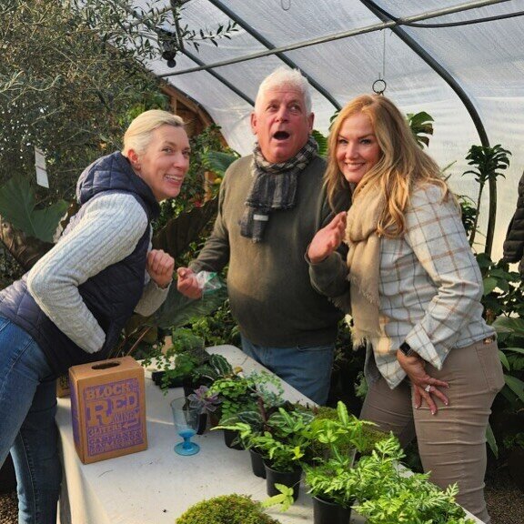 So much fun playing with plants with my peeps today ❤️ @snugharborfarm @maribethross