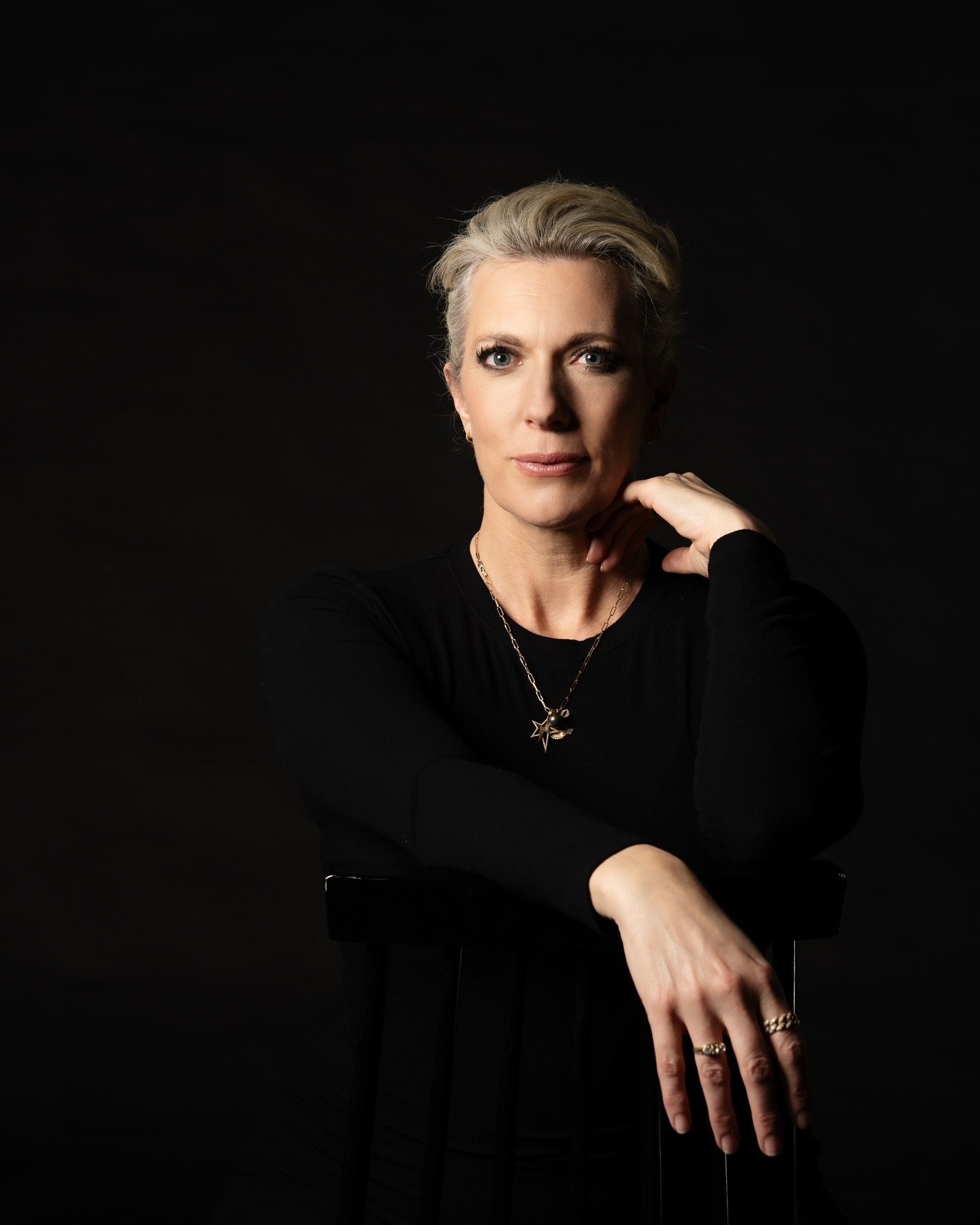 They call me a leadership coach.

But what I really do?

I&rsquo;m an embodied edgewalker &mdash; guiding high-achieving women out of the burnout industrial complex and back into power they can actually live inside.

Where science meets soul.
Where s