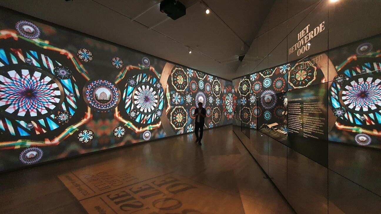 &ldquo;The Great Illusion&rdquo; is now open to the public at @teylersmuseum! The exhibition takes visitors on a journey through the evolution of virtual realities, from the late 19th-century Kaiserpanorama to modern VR glasses and AI-generated image