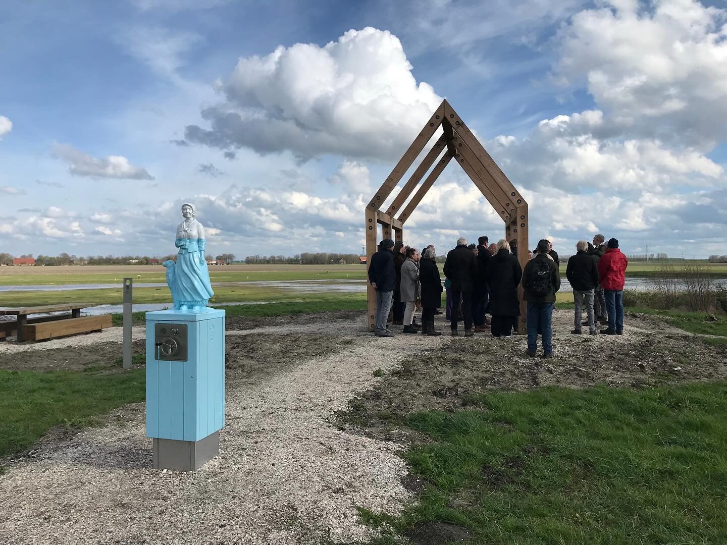 The newest addition to @schokland_werelderfgoed is up and running this spring! &nbsp;

The walking tour, designed by @kinkorn_design, now features statues of important characters in the island&rsquo;s history alongside audio stories and information a