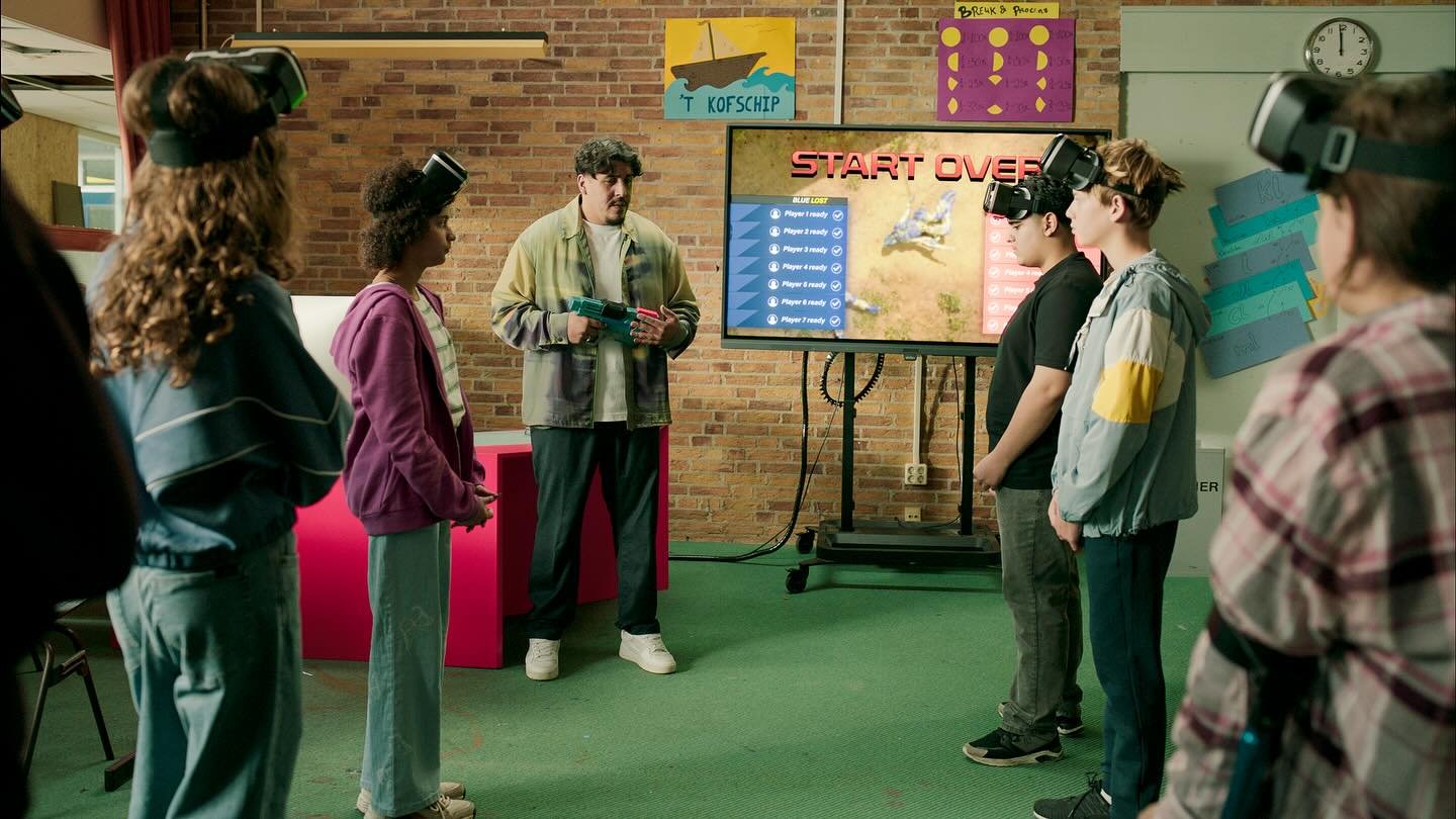 &ldquo;Nordin&rdquo; is now streaming on @primevideonl! 

The series follows luxury car dealer Nordin, who&rsquo;s forced to spend a year teaching at an underprivileged school. Between rebellious students, a corrupt principal, and his own ego, he lea