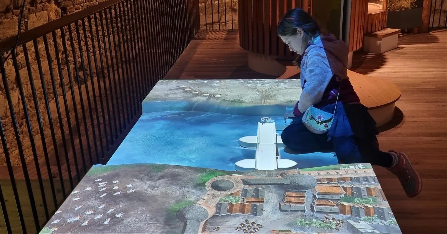 Back at Museum @de_bastei_ in Nijmegen, bringing our interactive from 2020 back into action. 

This installation is based on the story of Prince Maurits crossing the Waal during the Eighty Years&rsquo; War. In 1591, he had a pontoon bridge built so h