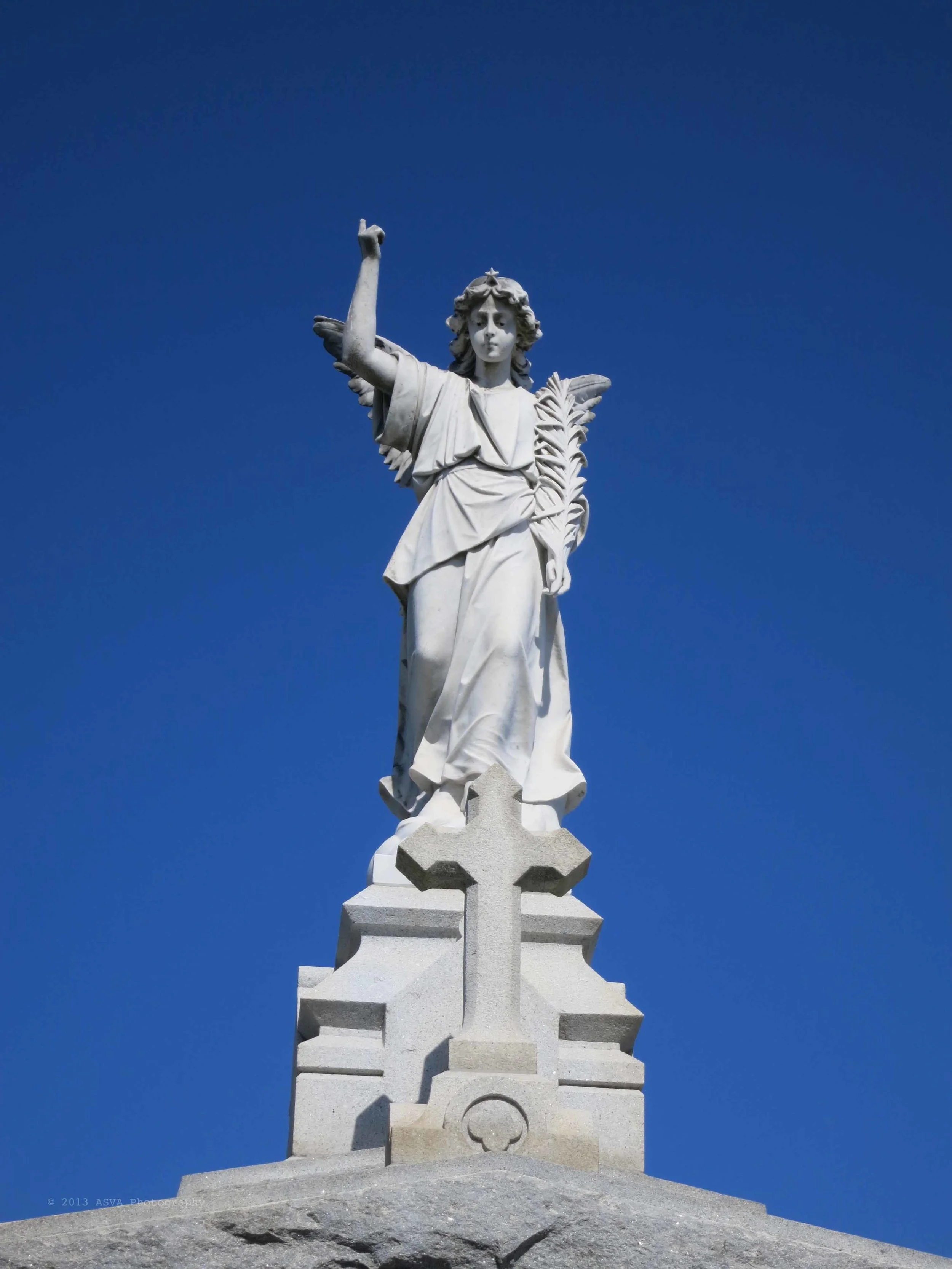 angel pointing.jpg
