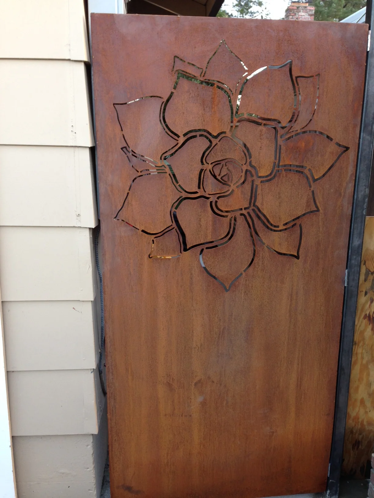 flower gate.JPG