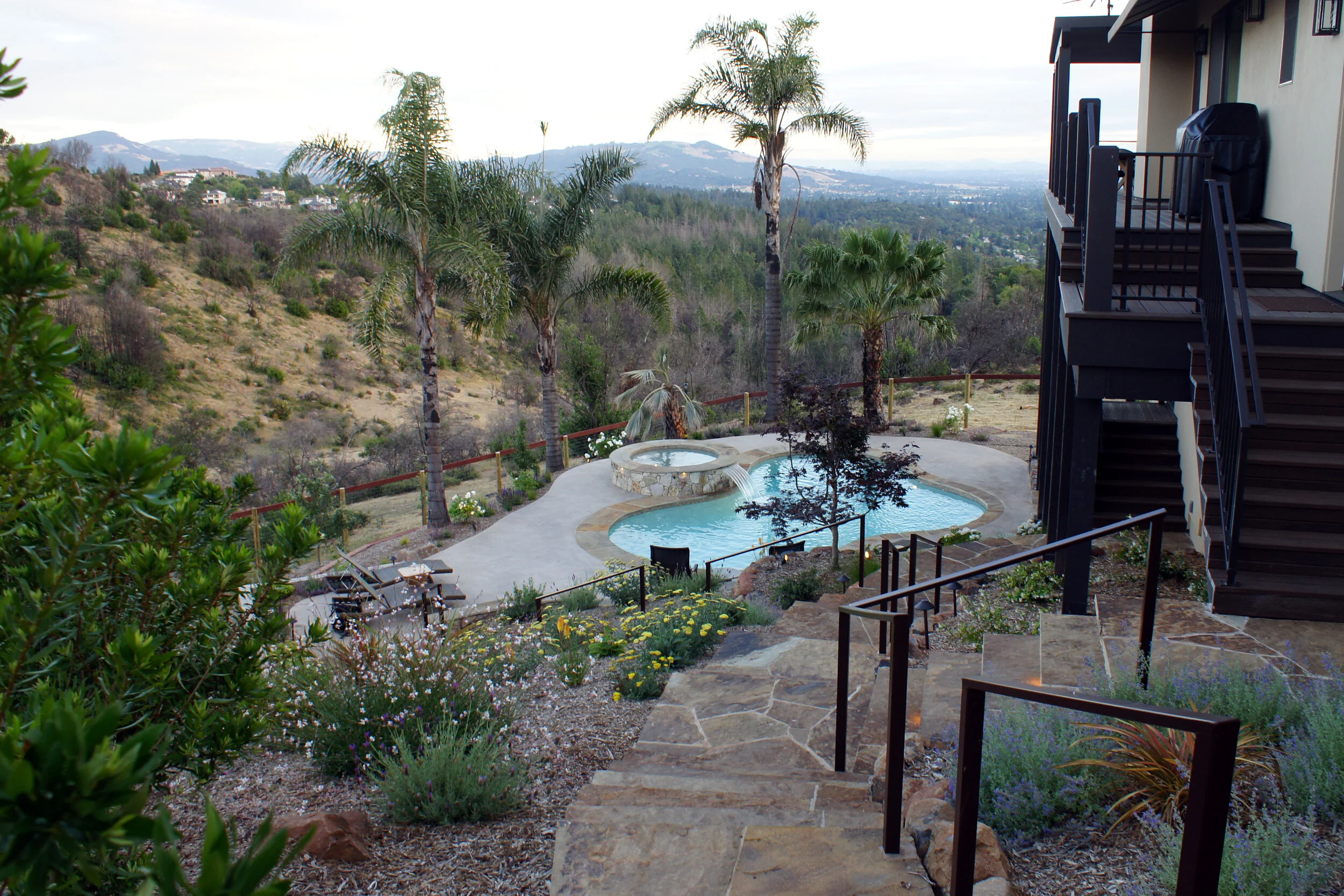 stairs to pool.jpg