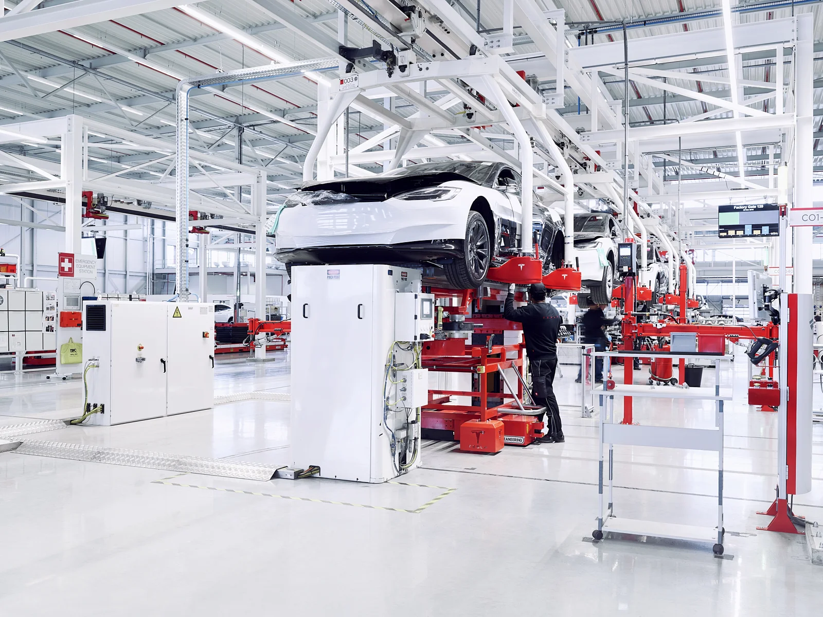 Tesla_Gentlemans_Journal_230318_0332.jpg