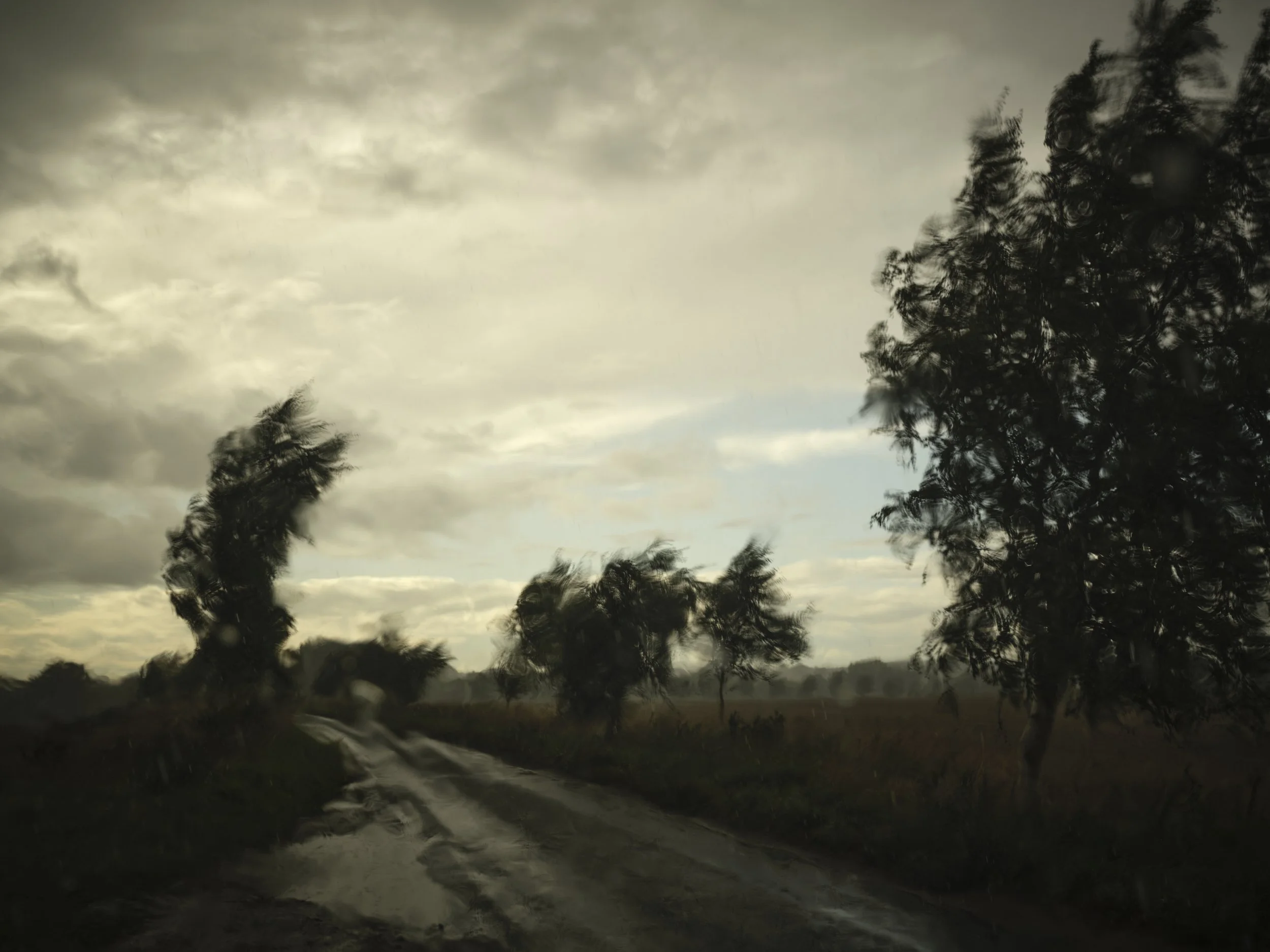  Darkness has fast hands/ 