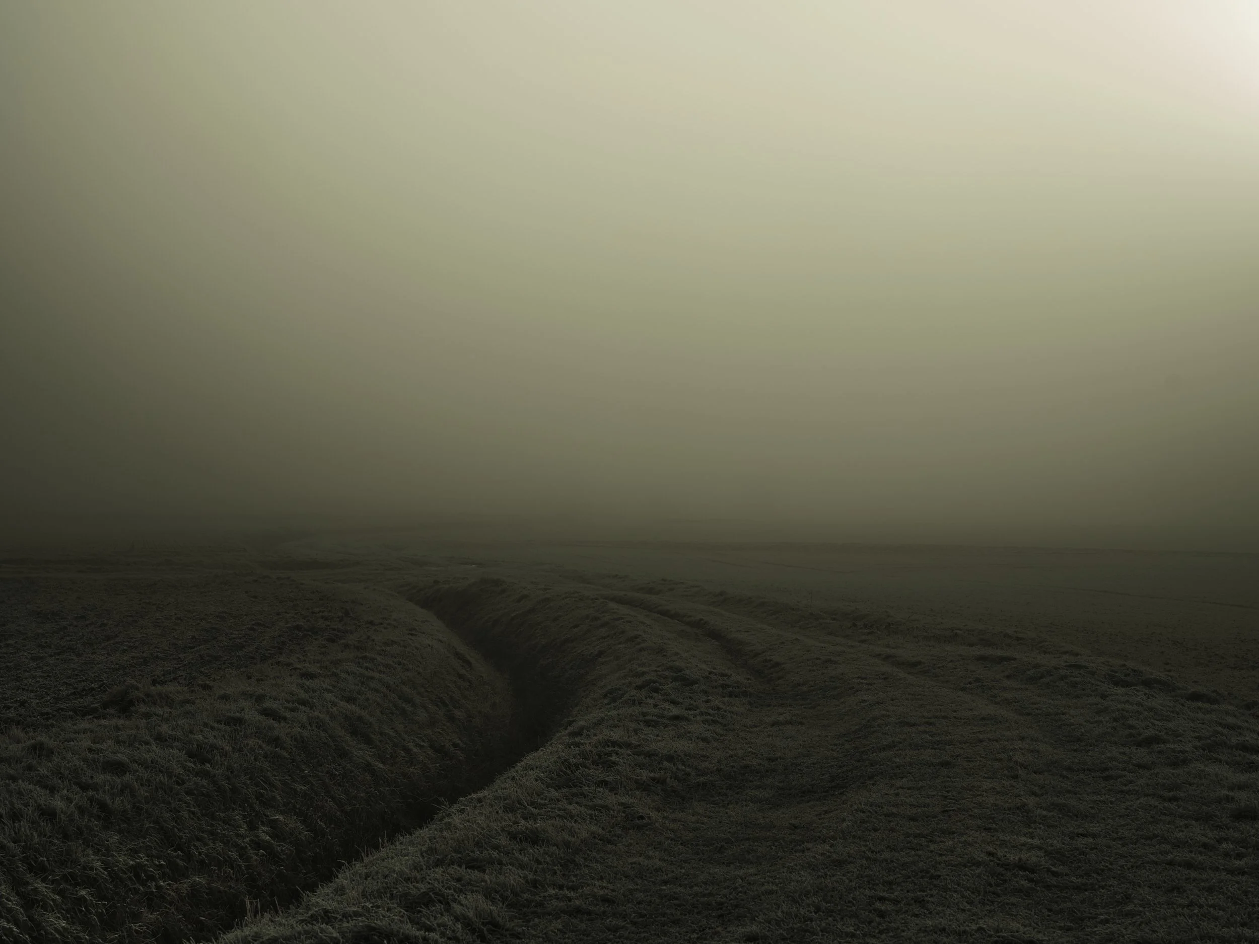  Darkness has fast hands/ 