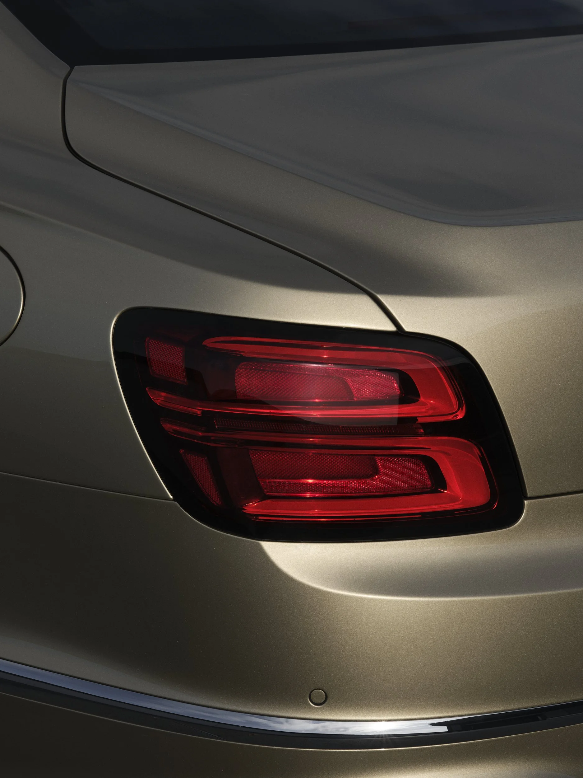 ￼250226_Bentley_Flying_Spur_0026.jpg
