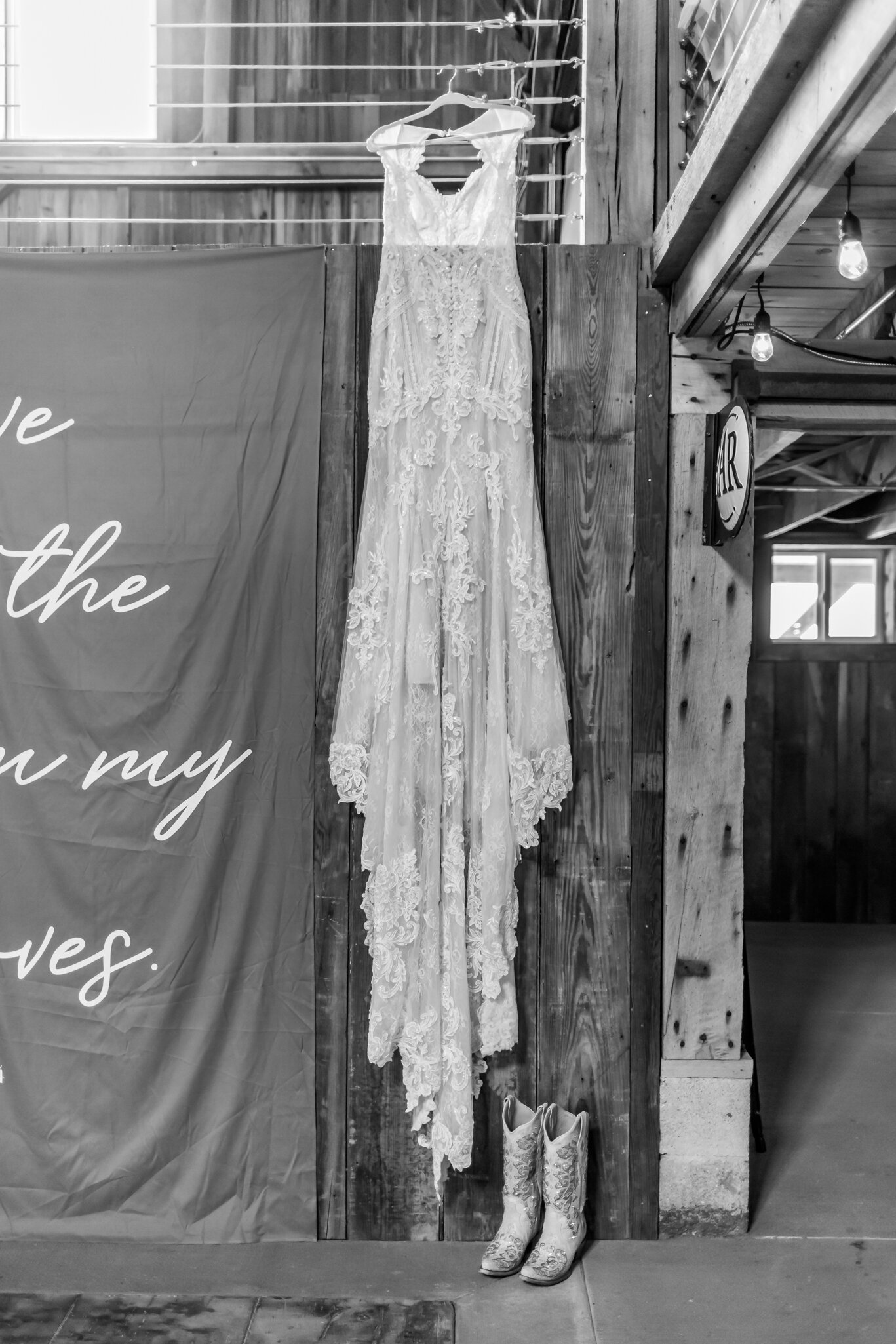 The Barn 38 Wedding Photos - Huffman-20.jpg