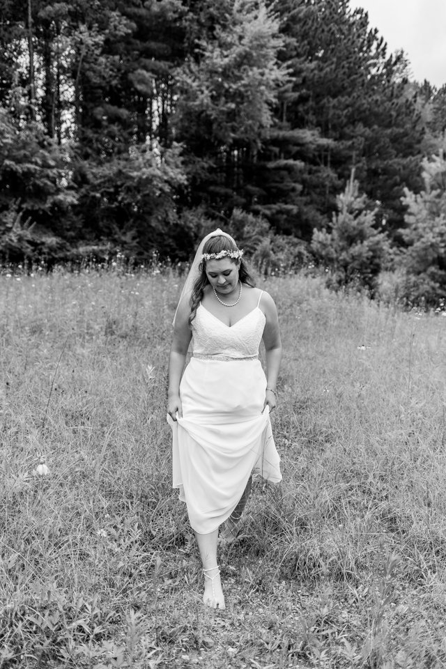 Backyard Wedding Photographer in Indiana - M6136.JPG