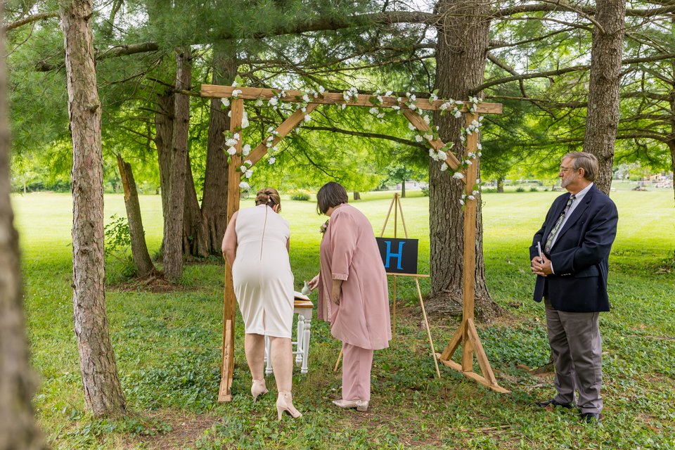 Backyard Wedding Photographer in Indiana - M6413.JPG