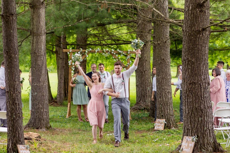 Backyard Wedding Photographer in Indiana - M7031.JPG