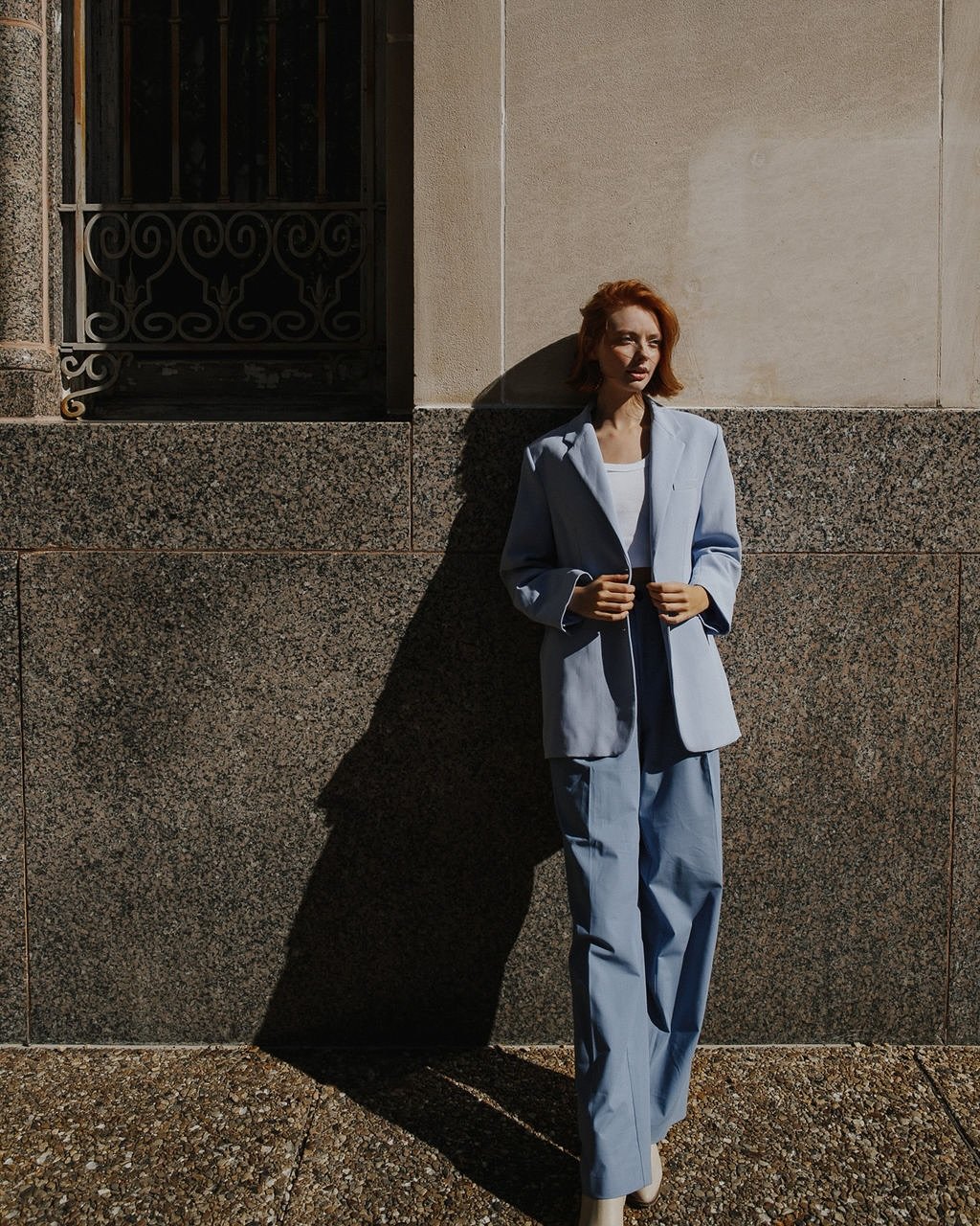 You can never go wrong with a nice pants suit! ๐ฉต It’s always fun to be able to reuse & style clothing in many ways to create unique looks & achieve different vibes. Check out the ways Jamie styled this lovely blue suit! ๐ฉต
1. Fashion