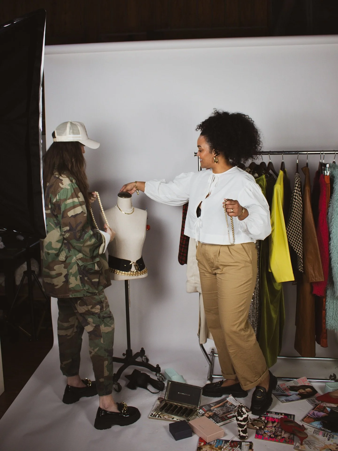 A little behind the scenes: dressing mannequins, setting the scene, styling, &amp; constant laughing! 📸😂 Our stylists are talented, professional, hard working, and not to mention super fun! 🎉❤️

💫Contact info@jeamodels.com to book our stylists th