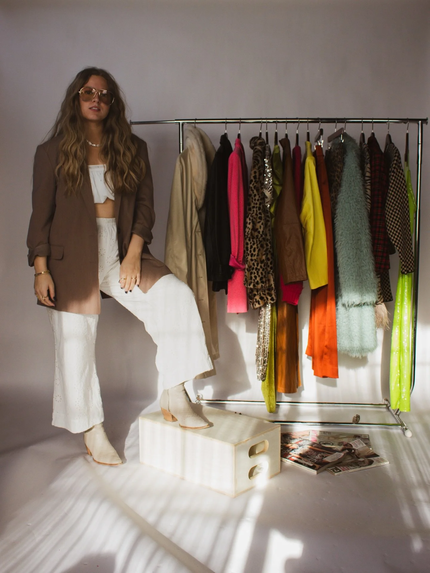 How cute is Sierra in this outfit she styled? 🫶🏻 

Sierra works as a stylist on anything from commercials, fashion shoots, &amp; marketing campaigns, to engagements, social media, &amp; even virtual styling for events or a full closet refresh. Her 