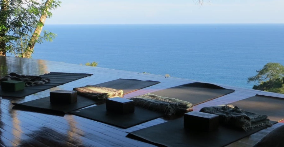 Lower Deck Ocean View.png