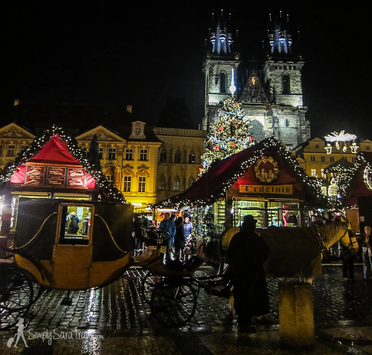  Old Town Square (Staroměstské náměstí) in Prague, Czech Republic 