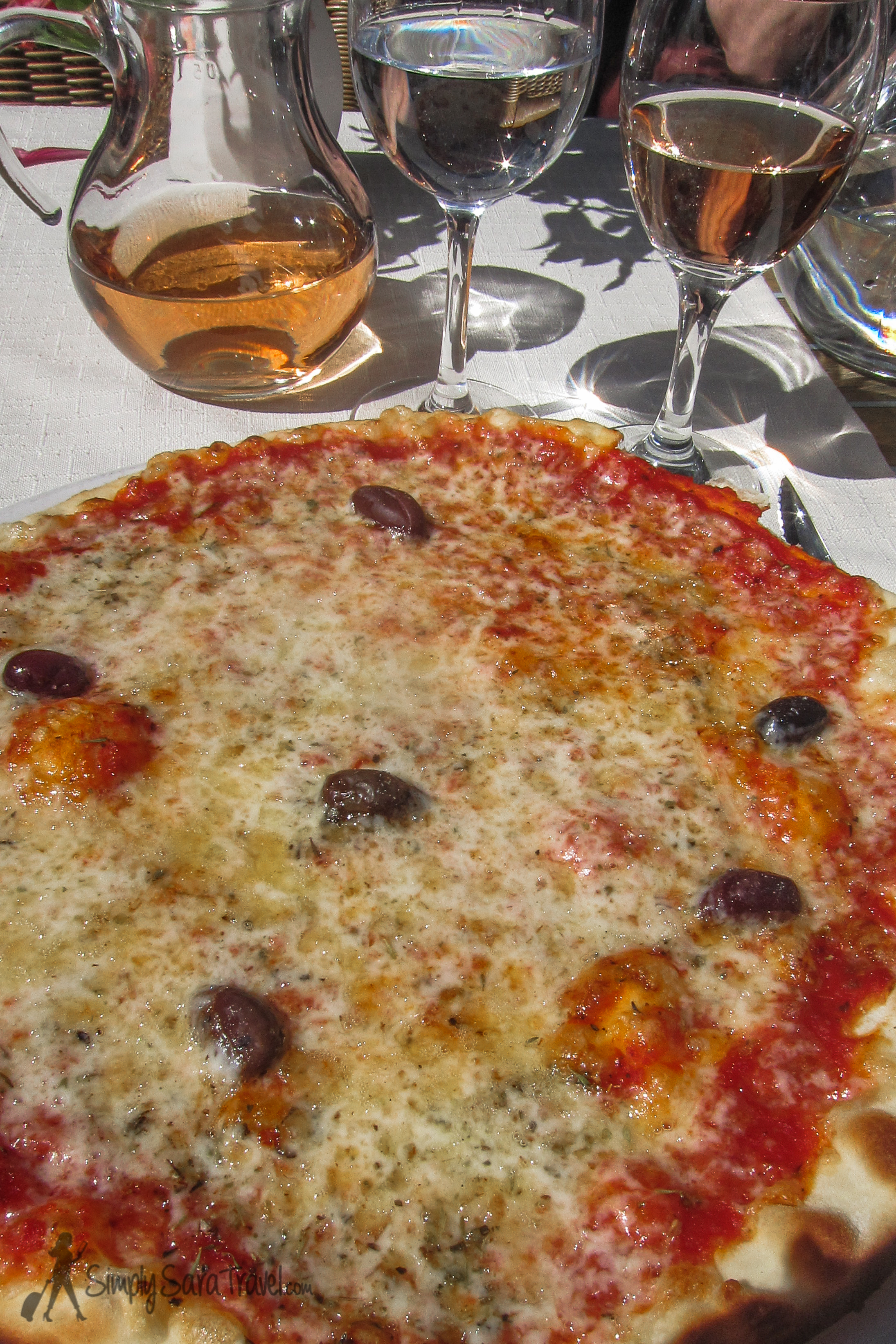 Delicious pizza can come in unassuming places - like in Antibes, France