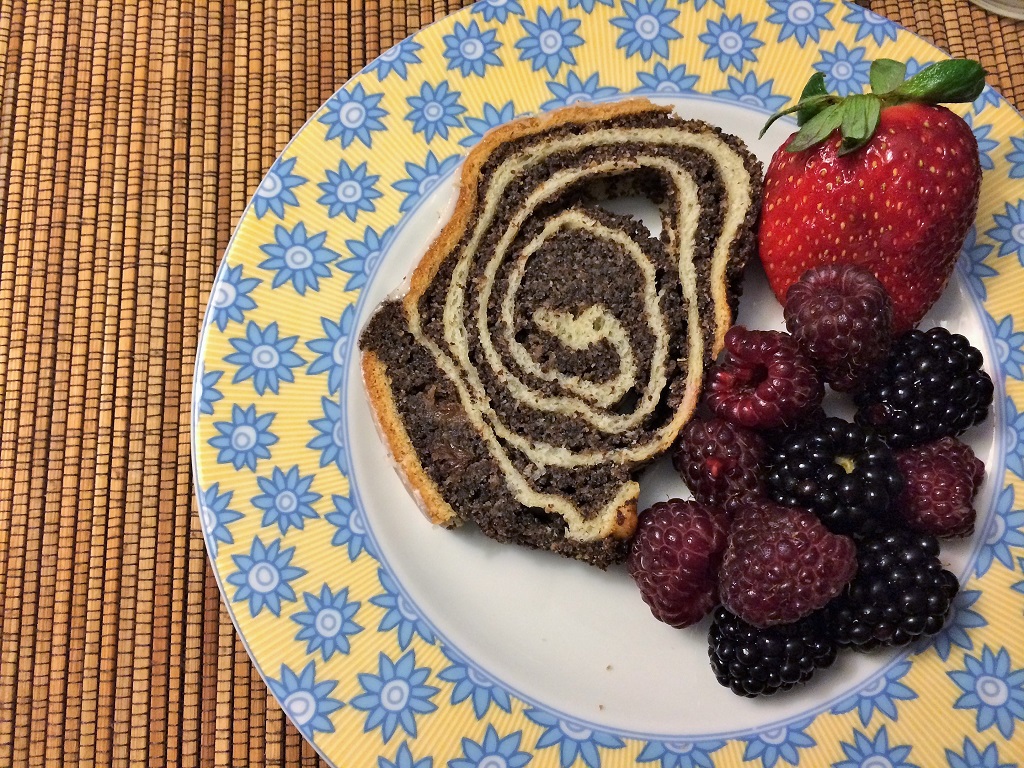 Poppy seed cake (makowiec)