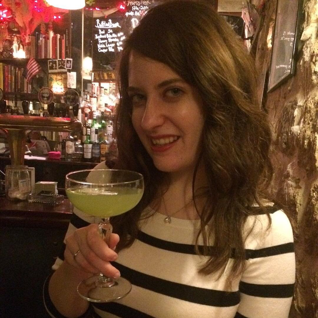 In honor of my favorite bar's five year anniversary - joyeux anniversaire, Red House! Sante! #redhouse #paris #france #wildwestside