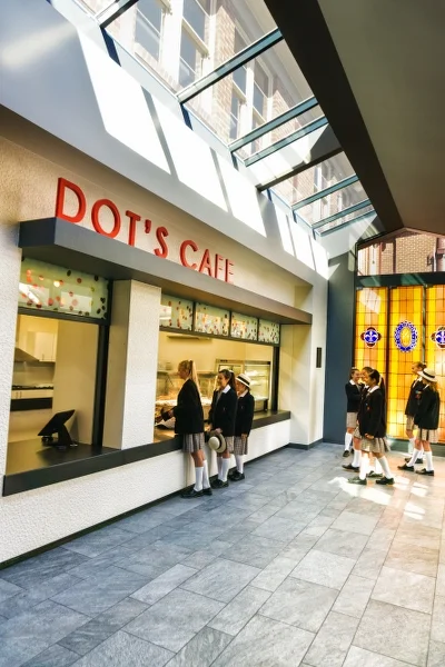 SION - DOT'S CAFE_400x600.jpg