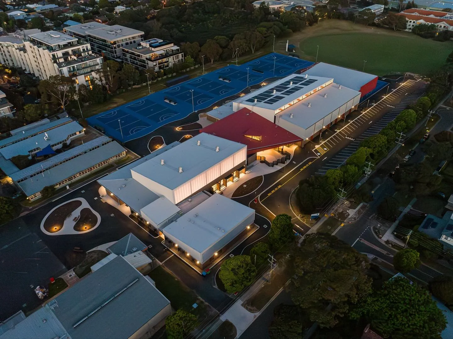 Through an exciting joint initiative between @sandringhamcollege and @baysidecitycouncil , Law Architects proudly partnered in creating a vibrant new Community Sports Precinct and High-Performance Centre.

This multi-purpose precinct integrates educa