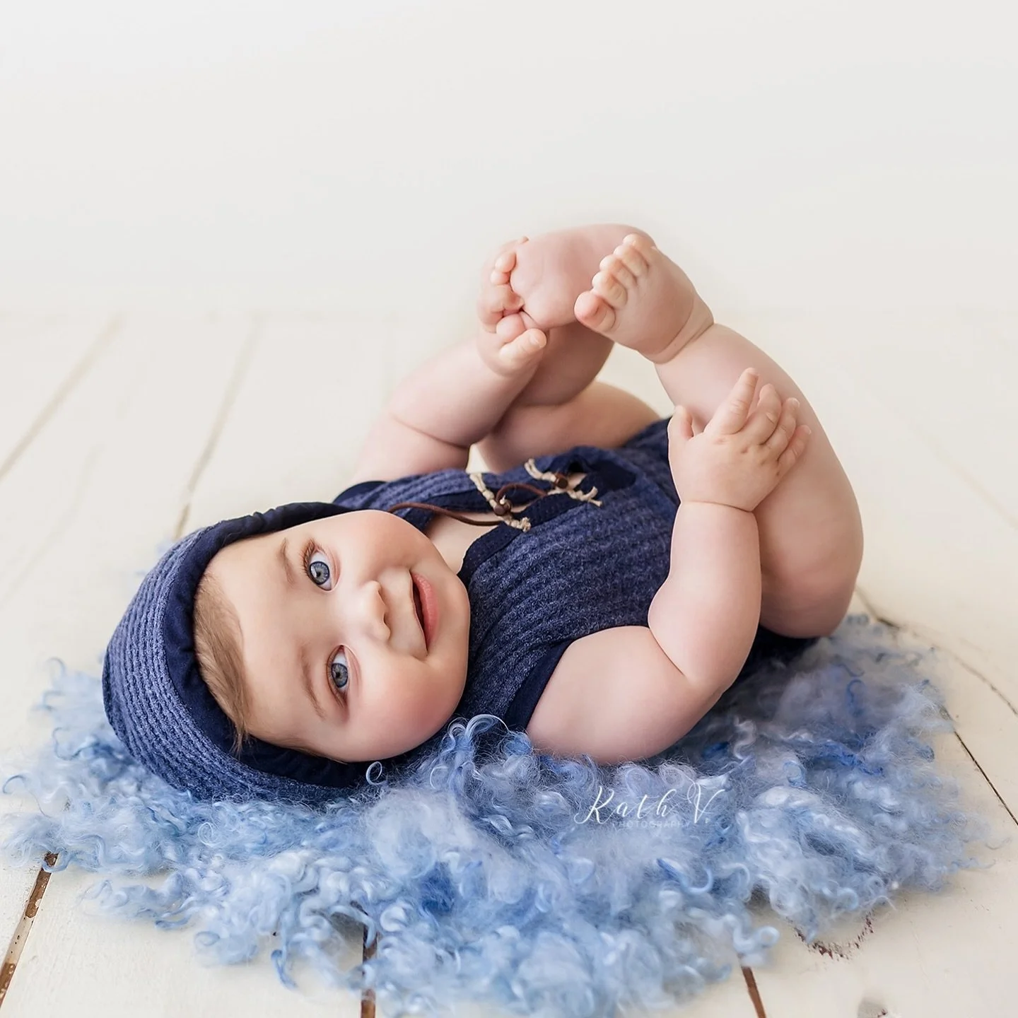 ✨ Throwback Thursday to this cutie with the brightest blue eyes and the cheekiest little smile. 💙 Such a joy to capture every roll, every giggle, and every expression. 🥰

🌐 www.kathv.com.au
📧  info@kathv.com.au

#kathvphotography #newborn #newbor