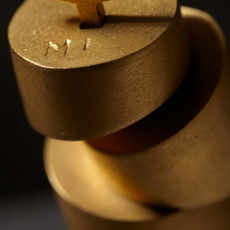 Three Times Straight - Detail