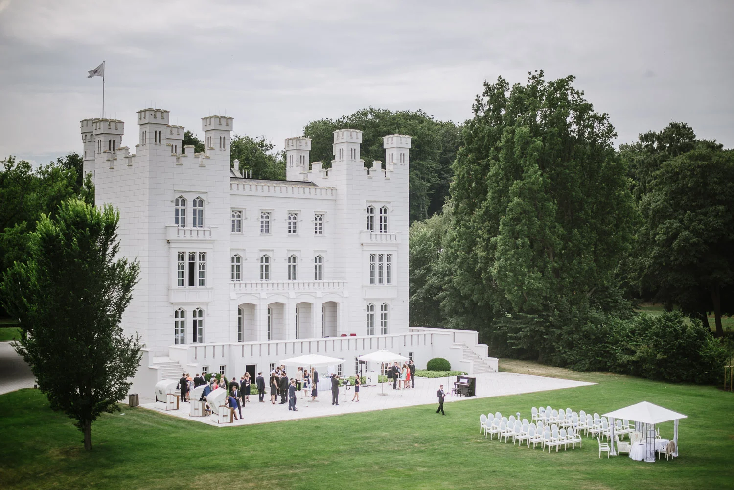 Hochzeit ver der Burg Hohenzollern - Grand Hotel Heiligendamm