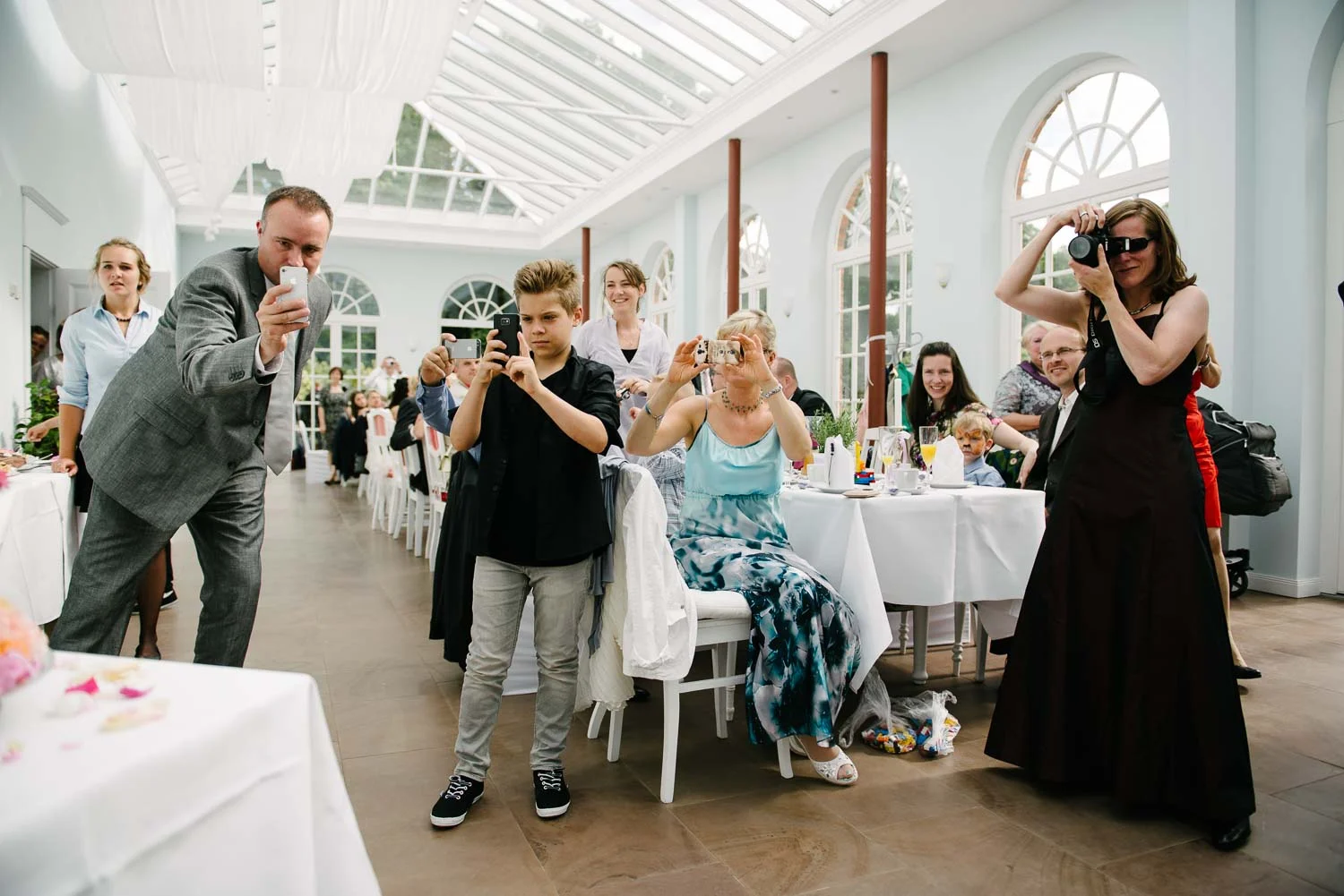 Hochzeit-0066-Reportage-Gross-Siemen-Rosen-Park-Garten-kirchlich.jpg