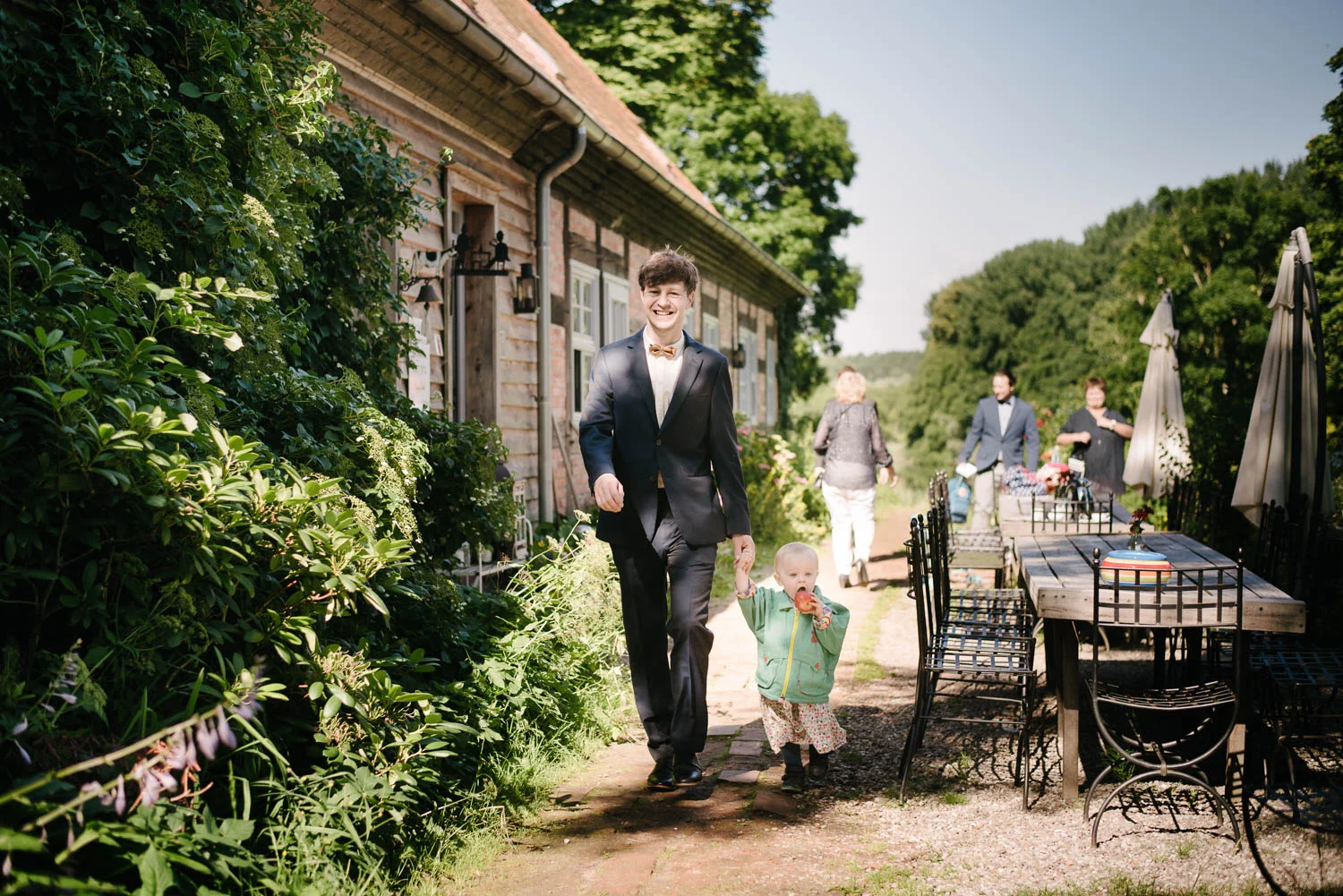 00009-alternative-landhochzeit-kulturgut-wrechen-mecklenburg-hochzeitsfotograf-rostock.jpg