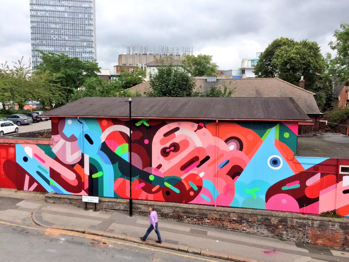 The striking finished piece. The colour is almost knocking that block right off the kerb - credit @florenceEMA / florenceblanchard.com/bio/ 