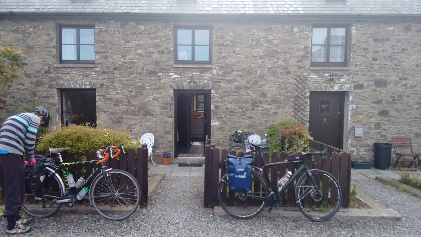We were unable to find a circular house. I never claimed to be a pro at this.