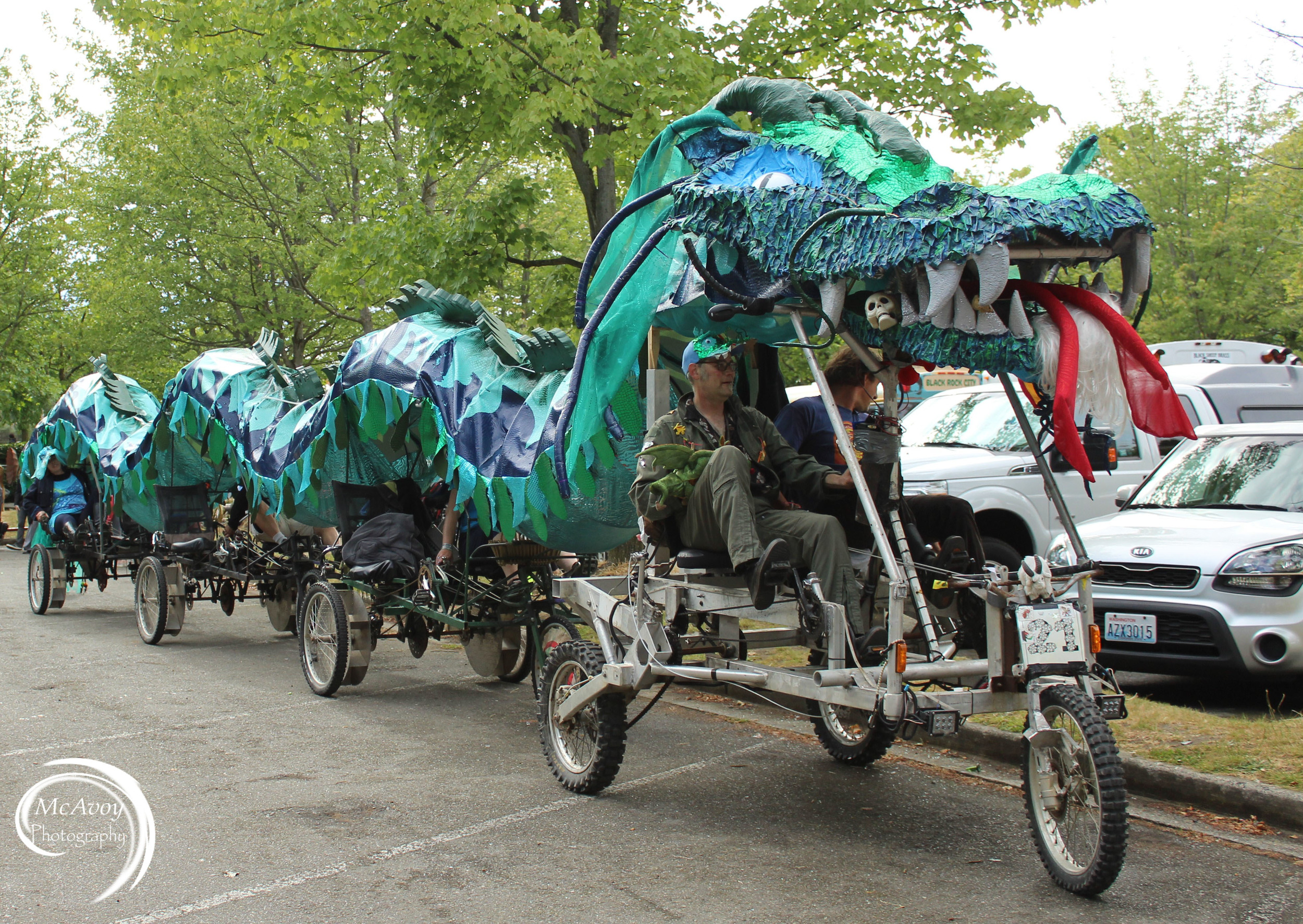  The Fremont Solstice parade has a long tradition of no logos, words or motorized vehicles. 