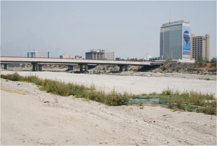 Un río seco en 2011, meses después del Álex.