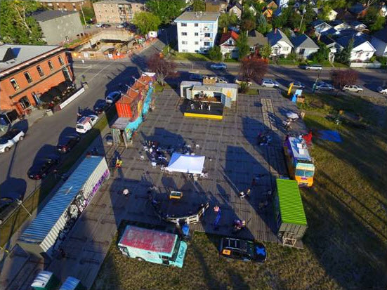 Bird's eye view of containR, seen with Food Trucks