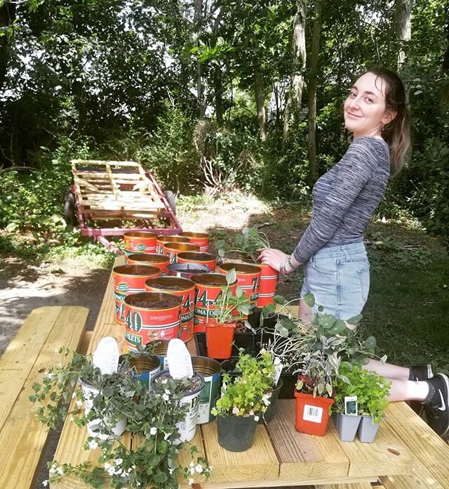 Ladies and gentlemen, I give you the beautiful @marissa.lynch14 making our outdoor seating a beautiful garden wonderland for your dining pleasure !!! Open 8-2 tuesday - Saturday