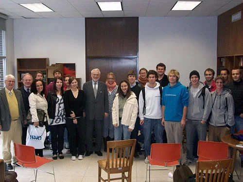Dr. Erhard Busek meets with Austrian students at the University of New Orleans after briefing them on the European Forum Alpbach.
