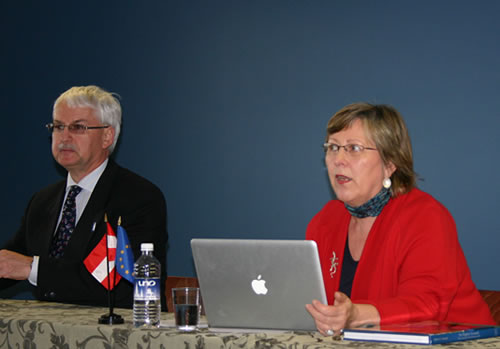 Eva Lichtenberger (right) and Günter Bischof