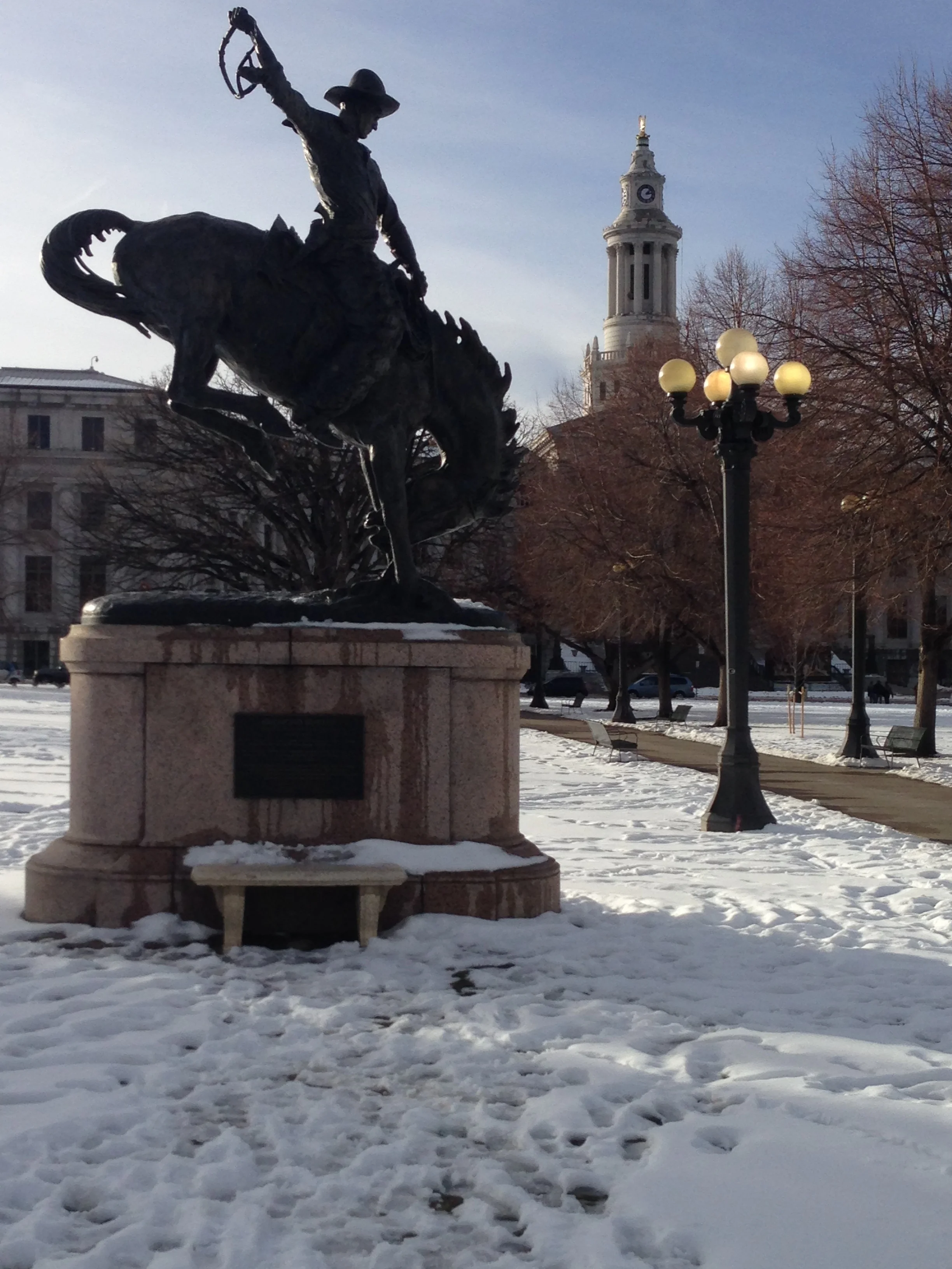 Sculpture of "Bronco Buster" by Alexander Proctor (1860-1950) in the Denver Civic Park. Photo: Guenter Bischof