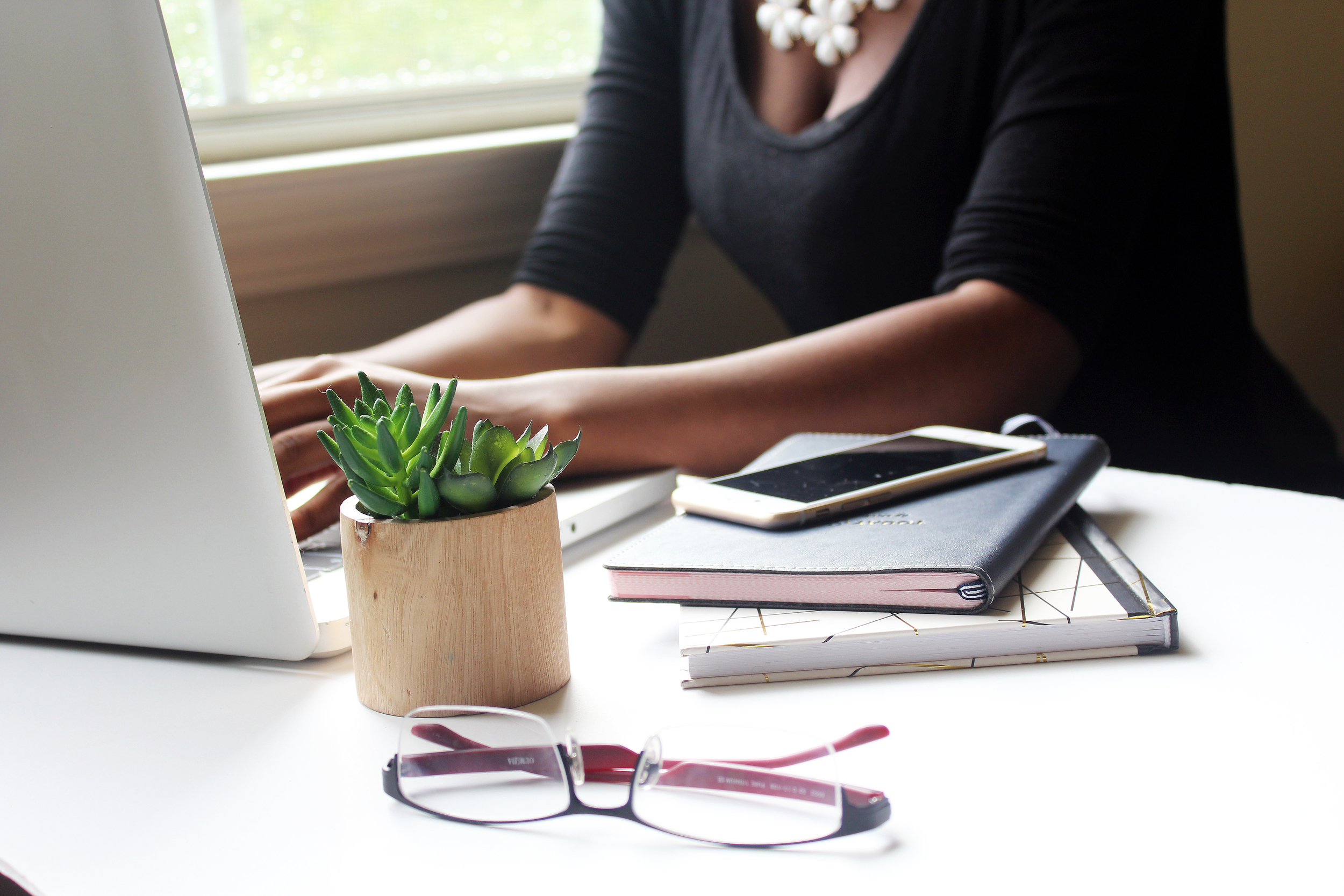 5 Ways to Stay Confident as a Business Babe