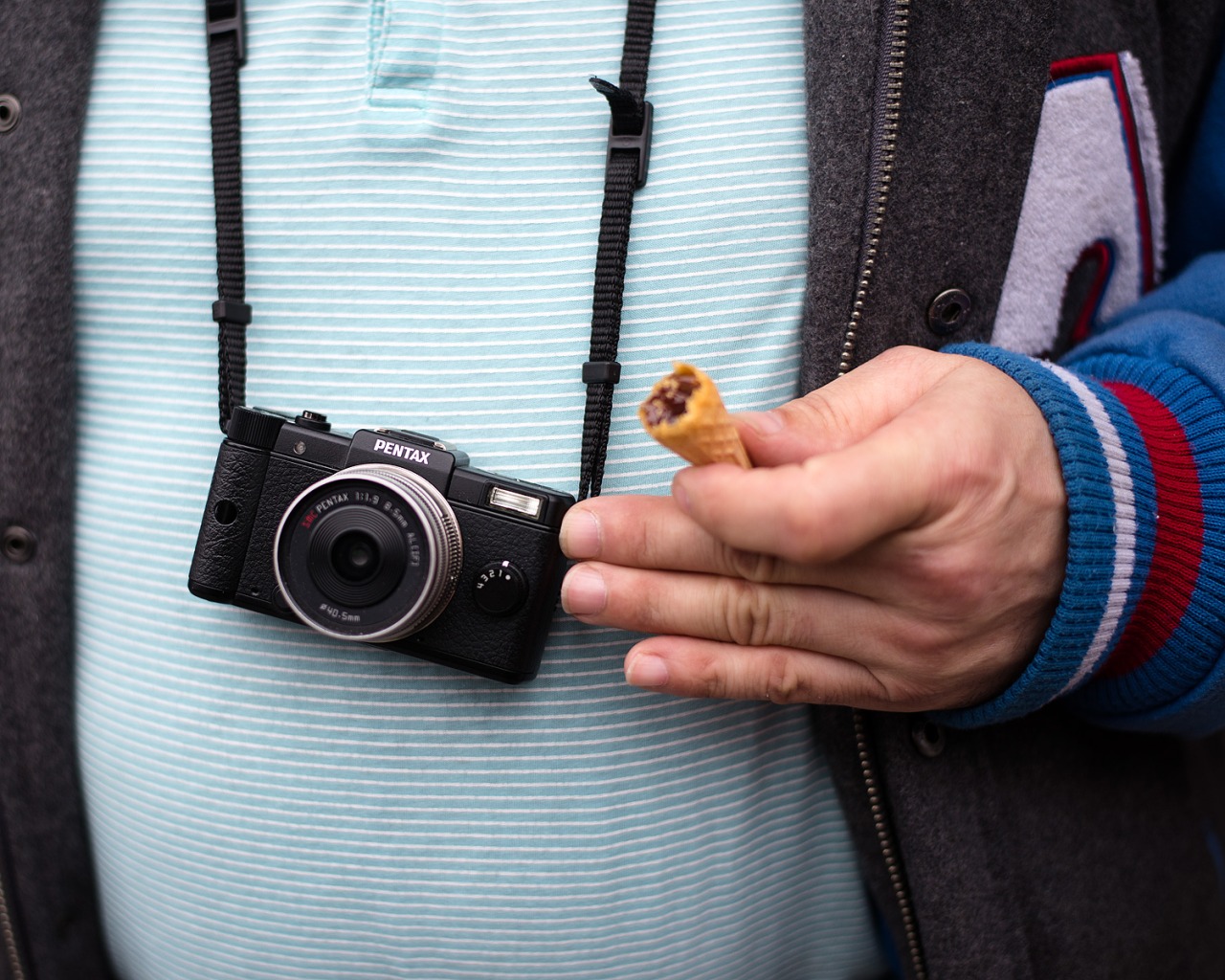 Pentax Q + Standard Prime 01